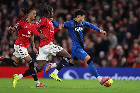 في مباراة الـ8 أهداف.. بورنموث يحبط استفاقة مانشستر يونايتد بتعادل مثير بالدوري الإنجليزي